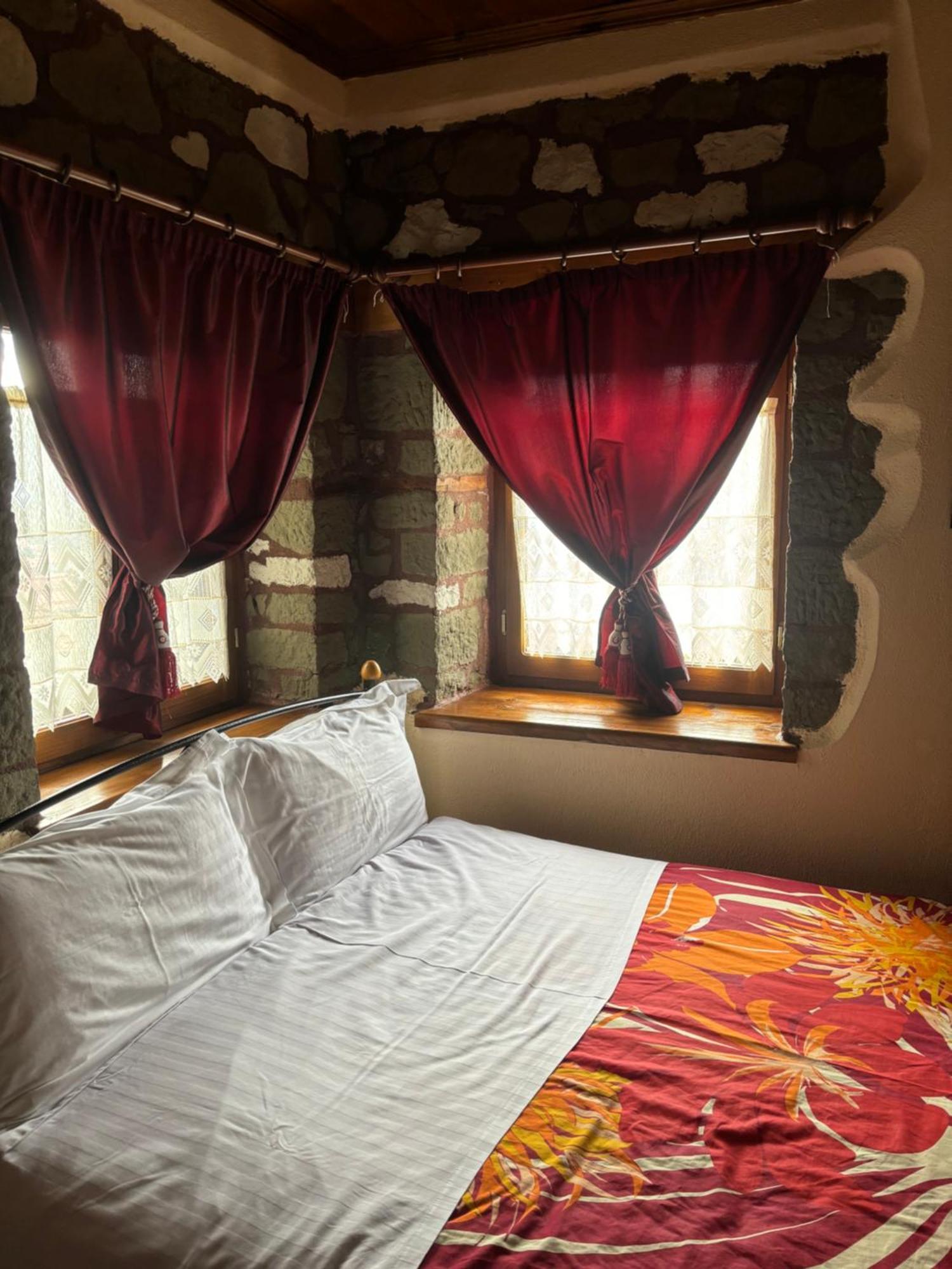 Πέτρινο Όραμα Hotel Kotronion  Bagian luar foto